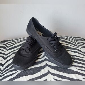 Vans Authentic low-top sneakers NWOT 6.0W/4.5M